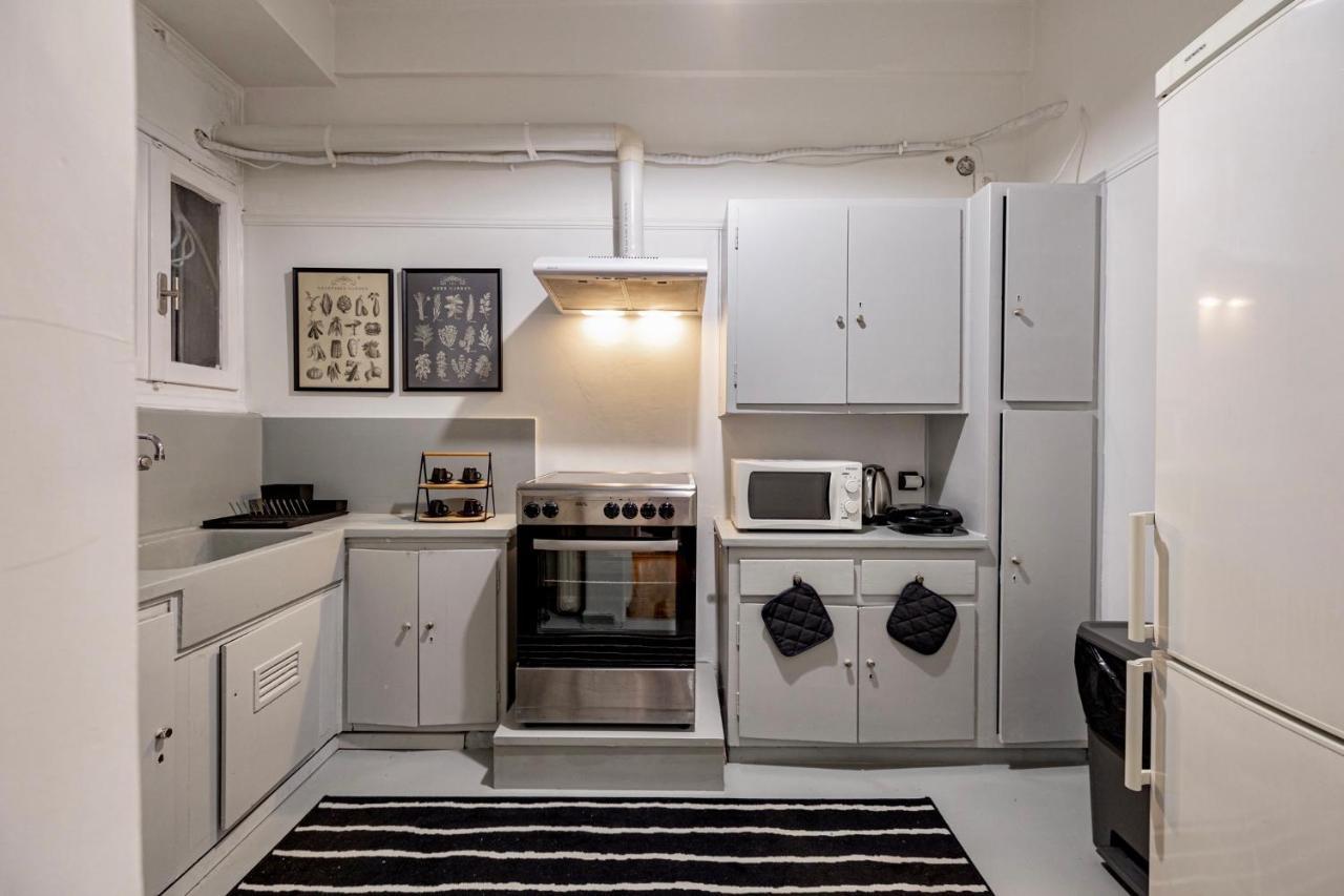 Cozy Apartment In Kolonaki Athens - Sleeps 5 Exterior photo
